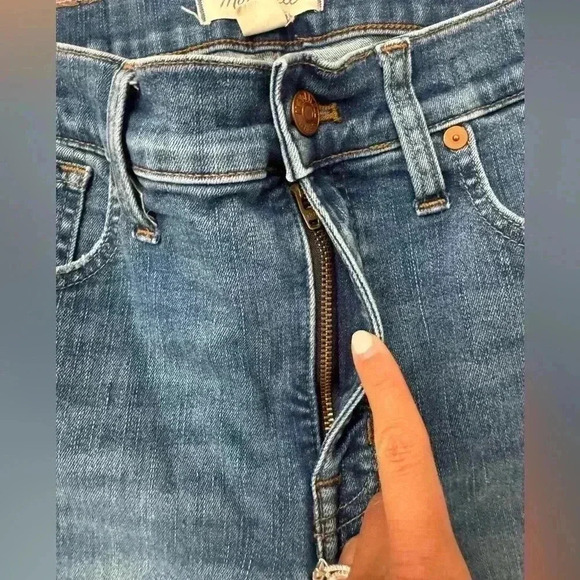 Madewell 9" Mid-Rise Skinny Jeans - Picture 9 of 12